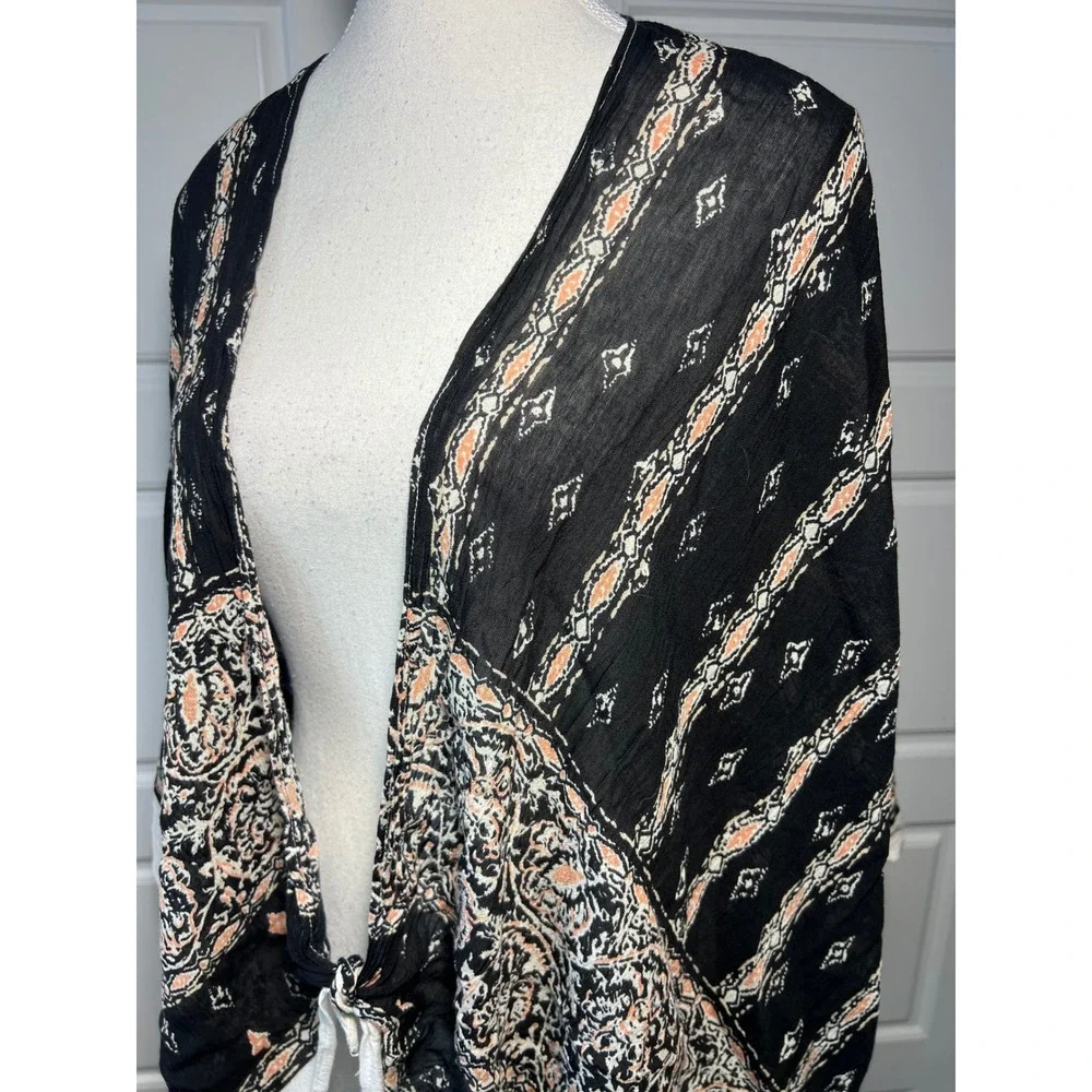 Vince Camuto Black Peach Patterned‎ Tassel Kimono Shawl Poncho Beach Cover Up OS
